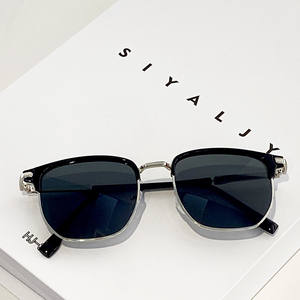 Nouvelles Lunettes de Soleil Demi-Cerclées Unisexe Style Vintage Européen-Américain Sven UV400 Tendance Polyvalentes pour Femme <span class=keywords><strong>Bot</strong></span> X03 Voyage - Product Image 2