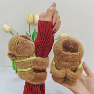 Nuevo y Adorable Peluche de Capibara Kawaii, Pulsera de Muñeca con Anillo, Brazalete, Regalo de Cumpleaños para Niños, Juguetes de Peluche - Product Image 4