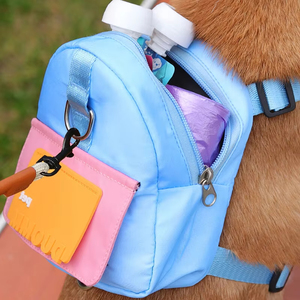 <span class=keywords><strong>Mini</strong></span> mochila de moda con logotipo personalizado para mascotas, bolsa de caca portátil con cremallera y bonito diseño de dibujos animados, portador cruzado para caminar para perros - Product Image 4