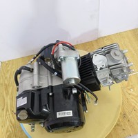 Moteur de moto 110cc adapté aux véhicules à deux roues avec cadre courbé et conception à refroidissement par air horizontal. Quad 110cc