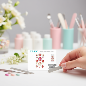 Adesivi con Strass Lucidi ILAN 39024-2, Fiori e Cuori Decorativi per Nail Art - Product Image 3