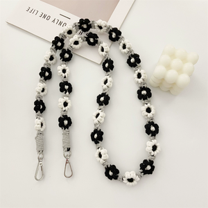 สายคล้องโทรศัพท์แบบยาว 120 ซม. สไตล์โบฮีเมียน ทำมือ ถักแบบปรับได้ สะพายคอหรือสะพายข้าง ลายดอกเดซี่ ป้องกันการสูญหาย - Product Image 6