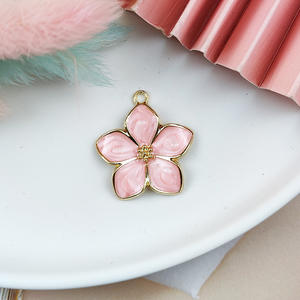 จี้สร้อยคออัลลอยรูปหยดน้ำสีทองรูปดาวห้ากลีบแบบทำมือพร้อมเครื่องประดับต่างหู - Product Image 1