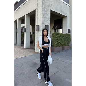 Sudaderas con Capucha y Pantalones Deportivos Negros Básicos para Mujer, Cómodos - Product Image 2