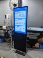 Support au sol Signalisation numérique et affichage Android WIFI IPS Écran tactile Kiosque Intérieur FHD LCD Lecteurs d'affichage publicitaire intelligents