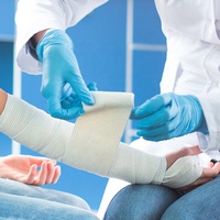 Gants en nitrile imperméables examen médical grand bleu 100 pièces/boîte gants en nitrile jetables sans poudre 4mil pour médical
