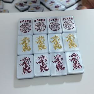 <span class=keywords><strong>Mahjong</strong></span> Classique en Mélamine <span class=keywords><strong>Noir</strong></span> <span class=keywords><strong>et</strong></span> <span class=keywords><strong>Blanc</strong></span> Intemporel de Luxe 160 Pièces, Motif Dragon <span class=keywords><strong>et</strong></span> Phénix, Cadeaux de Noël <span class=keywords><strong>et</strong></span> du Nouvel An Chinois - Product Image 4