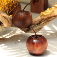 Handgefertigte Sapele-Holz Ätherisches Öl Diffusor-Ornamente Weihnachten & Neujahr Apfelform Neuartige Geschenke für Aromatherapie