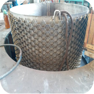 Grille hexagonale en acier AISI304 avec lances |   20 mm de hauteur x 2 mm d'épaisseur |   3'X10' |   Exportateur chinois - Product Image 5