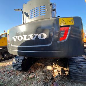 Excavadora Hidráulica de Cadenas Volvo EC240 de Segunda Mano, Importada, Original, de Alta Calidad, para Proyectos Municipales, en Venta - Product Image 3