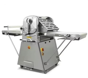 Machine à pain compacte haute performance pour la préparation de snacks de poulet en couches à la brésilienne (Coxinha), mini-laminoir automatique/semi-automatique - Product Image 6