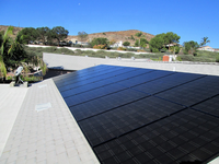 Panneau solaire 540w 550w 560w pour installation de système d'énergie solaire avec structure de montage au sol solaire Ensembles complets d'onduleurs solaires