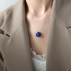Collier pendentif en pierre naturelle en forme de goutte d'eau, en acier inoxydable plaqué or, résistant à l'eau, bijoux pour femmes - Product Image 3