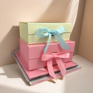 Wholesale Recyclable Embossed Paper Folders with Customizable Shapes Ribbon Accessories Glitter Finish for Candle Packaging - Product Image 1