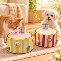 Fontaine à eau automatique pour animaux de compagnie en céramique rayée, avec décoration florale, pour chats, vente en gros