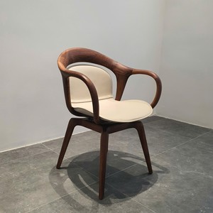 Chaise de salle à manger scandinave en bois massif avec coussin en cuir véritable, mobilier de luxe pour la maison, l'hôtel, le restaurant PISANO - Product Image 1