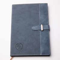 Agenda annuel A5 2025, options multicolores avec boucle métallique pour le suivi des objectifs et la gestion du temps