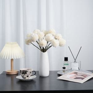 كرة الهندباء الذهبية من الحرير الصناعي 9 رؤوس للبيع بالجملة ، أقحوان ، ديكور منزلي للعطلات عيد الفصح - Product Image 6