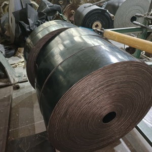 Sabuk Konveyor Karet Berpola Industri Tahan Api, Tahan Minyak, Tahan Lama, dengan Cengkeraman Tinggi dan Tepi Tajam untuk Transportasi Lereng Terjal - Product Image 3