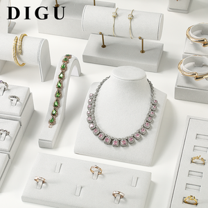 Ensemble <span class=keywords><strong>de</strong></span> présentoirs à <span class=keywords><strong>bijoux</strong></span> DIGU gris, support pour bagues et boucles d'oreilles, possibilité <span class=keywords><strong>de</strong></span> combiner librement <span class=keywords><strong>les</strong></span> présentoirs à <span class=keywords><strong>bijoux</strong></span> pour toutes <span class=keywords><strong>les</strong></span> catégories - Product Image 4