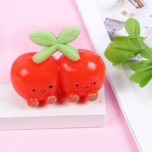ของเล่นบีบเชอร์รี่คู่แสนน่ารัก TPR ของเล่นนุ่มๆ บรรเทาความเครียด ของเล่นขนาดเล็กแบบคละแบบ ของชำร่วยงานปาร์ตี้ ของขวัญวันเกิดสำหรับเด็กผู้หญิง - Product Image 5