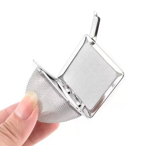 Bán Buôn Thêm Tốt Lưới Trà Lọc Infuser Kim Tự Tháp Hình Dạng 304 Thép Không Gỉ Với Chuỗi Di Động Thiết Kế Đánh Bóng Thìa - Product Image 4