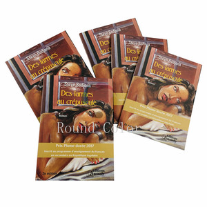 Personaliza tu Libro de Tapa Dura Romántico de Alta Calidad con Bordes Pintados y Pulverizados, Estampado en Oro y UV Localizado - Product Image 1
