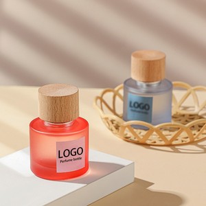 Botella de <span class=keywords><strong>Perfume</strong></span> de Vidrio Personalizada con Etiqueta Privada OEM, Cilindro con Bomba, Tapa con Serigrafía, Color Transparente, 30ml/50ml/100ml, para <span class=keywords><strong>Mujer</strong></span> - Product Image 1