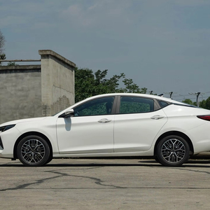 Coches usados JAC <span class=keywords><strong>A5</strong></span> PLUS Buen estado Turbo Gas Combustible FWD Drive Left Hand Drive R17 Transmisión automática Exportación 'Wish' - Product Image 3