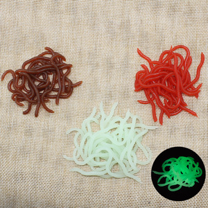 Appât mou à l'odeur forte de poisson, ver rouge et ver de terre, 8 cm/0,4 g - Product Image 3