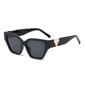 Jamie L0925 Sunglasses <b>Black</b> <b>Frame</b> UV400 Protection Unisex Outdoor Use - Product Image 1