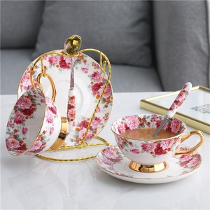 Tasse à thé et soucoupe en porcelaine d'os floraux 200ml ensemble de <span class=keywords><strong>café</strong></span> de tasse à thé en céramique comprend 1 tasse 1 soucoupe et 1 cuillère - Product Image 5