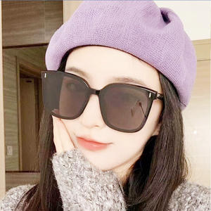 Nouvelles lunettes de soleil unisexes de style coréen, monture en résine UV400, légères, pour la protection solaire et les tenues élégantes, les sorties à vélo - Product Image 3