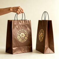 Sacs en papier écologiques de luxe personnalisés en gros pour les achats, l'expédition et les cadeaux de Noël avec poignée