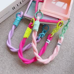 Lanière TPU étui souple pour Samsung Z Flip 7 6 5 4 3 Silicone souple couverture <span class=keywords><strong>de</strong></span> téléphone portable sensation <span class=keywords><strong>de</strong></span> peau <span class=keywords><strong>coque</strong></span> <span class=keywords><strong>de</strong></span> téléphone portable <span class=keywords><strong>Com</strong></span> dragonne - Product Image 4