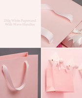 Bolsas de Regalo de Papel Rosa Claro con Impresión de Logotipo Personalizado al por Mayor, con Acabado Brillante en Oro UV para Ropa, Zapatos, Accesorios y Perfumes