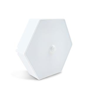 Veilleuse LED à détecteur de mouvement, alimentée par piles, idéale pour un meilleur sommeil, à fixer n'importe où, avec lumière ambrée - Product Image 1