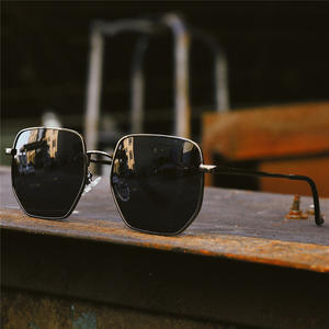 Gafas de <span class=keywords><strong>Sol</strong></span> con Lentes Polarizadas para Hombre, Diseño de Marca de Lujo, Modernas 2026, Montura Metálica Cuadrada, Protección UV - Product Image 1