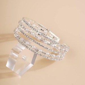 Fausse Perle <span class=keywords><strong>Bracelet</strong></span> Stretch Tennis Chaîne Strass Bande Réglable Manchette <span class=keywords><strong>Bracelet</strong></span> Élastique Multi Rangée Layered Glitter Bracelets - Product Image 4