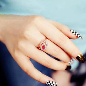 Anello Cocktail Q499 con Fiore in Oro Rosa, Cristallo Taglio Ovale, Incastonatura con Strass, Regalo per Donne, Anelli Raffinati - Product Image 6