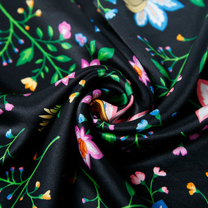 2024 más de moda diseño <span class=keywords><strong>italiano</strong></span> Floral al por mayor Satén de seda para bufanda de seda o vestido - Product Image 5