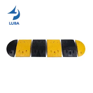 250x350x50mm Highway Road Safety Hump Strip Traffic Calming Recycle Rubber Speed Bumps For Sale