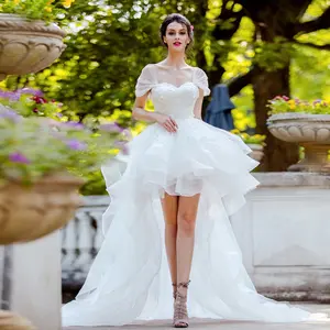 कैप कंधे जानेमन सफेद Tulle फीता Tiered शादी की पोशाक उच्च कम