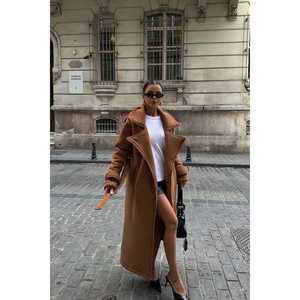 Manteau long vintage en velours côtelé beige avec détail en fourrure de lapin amovible, fermeture éclair simple, respirant, taille XS, imprimé hiver - Product Image 3