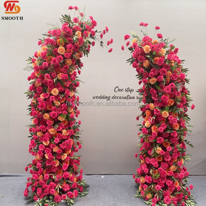 ซุ้มดอกไม้เรียบหรู สูง 6-7 ฟุต ตกแต่งด้วยกุหลาบสีแดงส้ม สำหรับตกแต่งทางเข้างานแต่งงาน ดีไซน์สวยงาม - Product Image 3