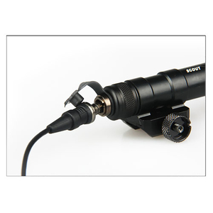 M600c Đèn pin chiến thuật với 2 cơ sở xoay, với nút nhấn & công tắc áp suất từ xa, ánh sáng và công tắc áp suất gắn kết phù hợp - Product Image 4