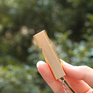 Sifflet de survie en alliage d'aluminium à double trou haute fréquence, grand modèle, équipement d'urgence pour la survie en extérieur - Product Image 1