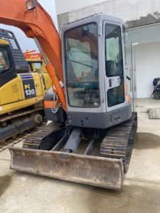 รถขุด HITACHI 55 ขนาด 5.5 ตัน สภาพ 95% ของแท้ พร้อม EPA CE HITACHI 75 รถขุดขนาดเล็กมือสอง hitachi 55 - Product Image 1