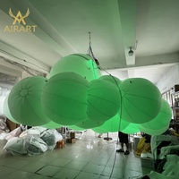 Ballon lumineux LED gonflable géant en forme de nuage pour décoration suspendue intérieure de fête ou de galerie