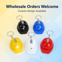 Porte-clés casque de sécurité personnalisé avec logo, décapsuleur et lumière, en PVC et alliage – Nouveauté en gros
